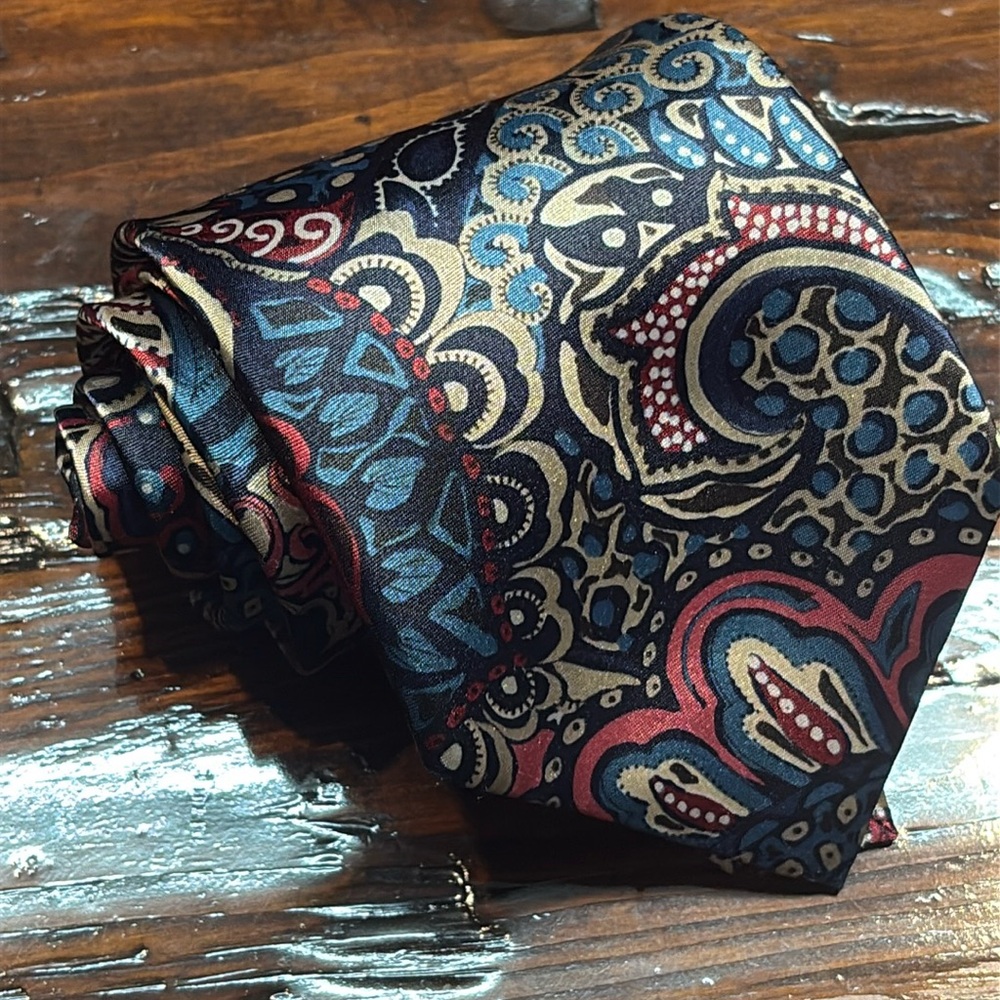 Geoffrey Beene Neck Tie Paisley